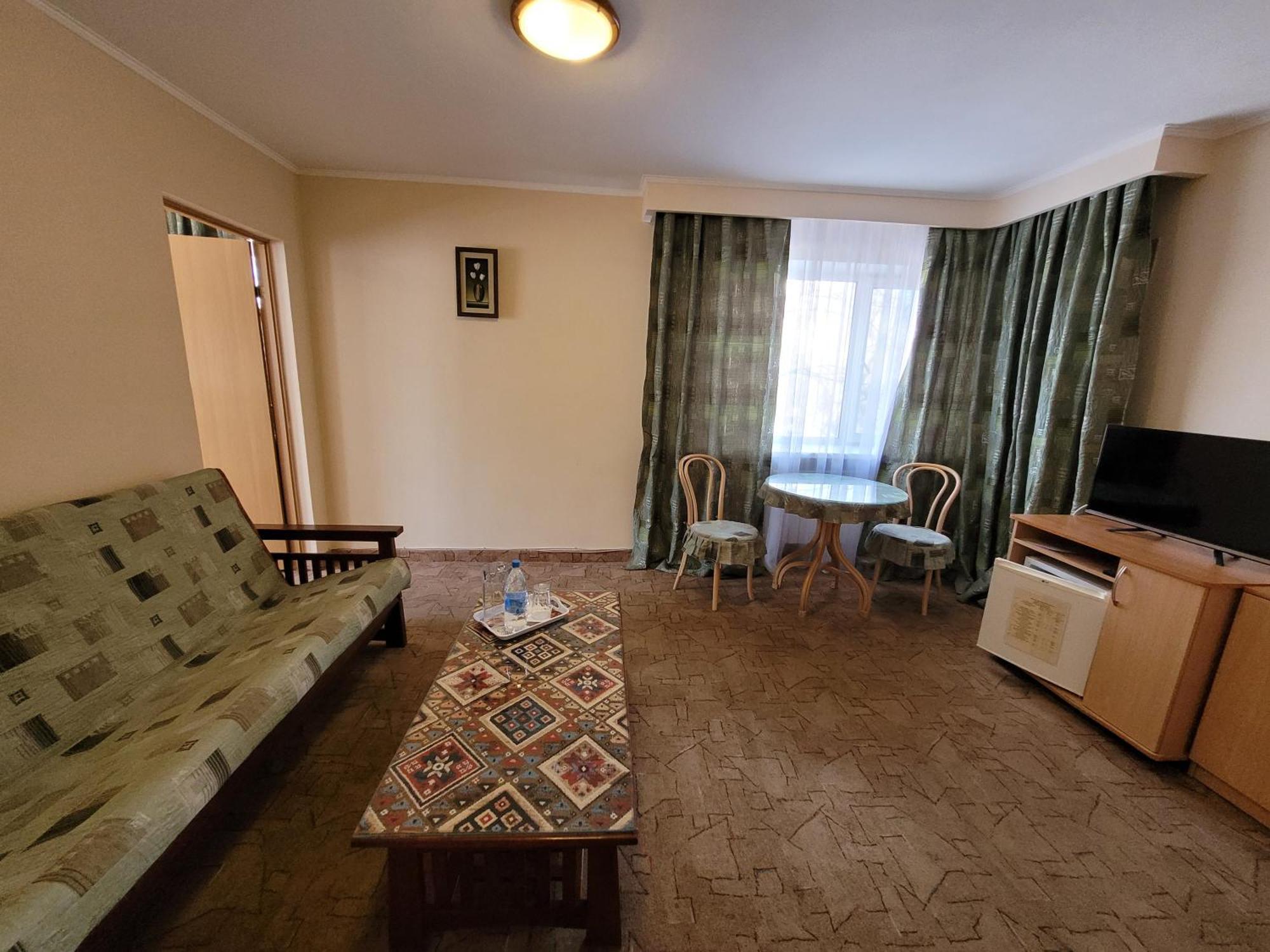 Ilek Hotel, Гостиница ИЛЕК Актобе Екстериор снимка