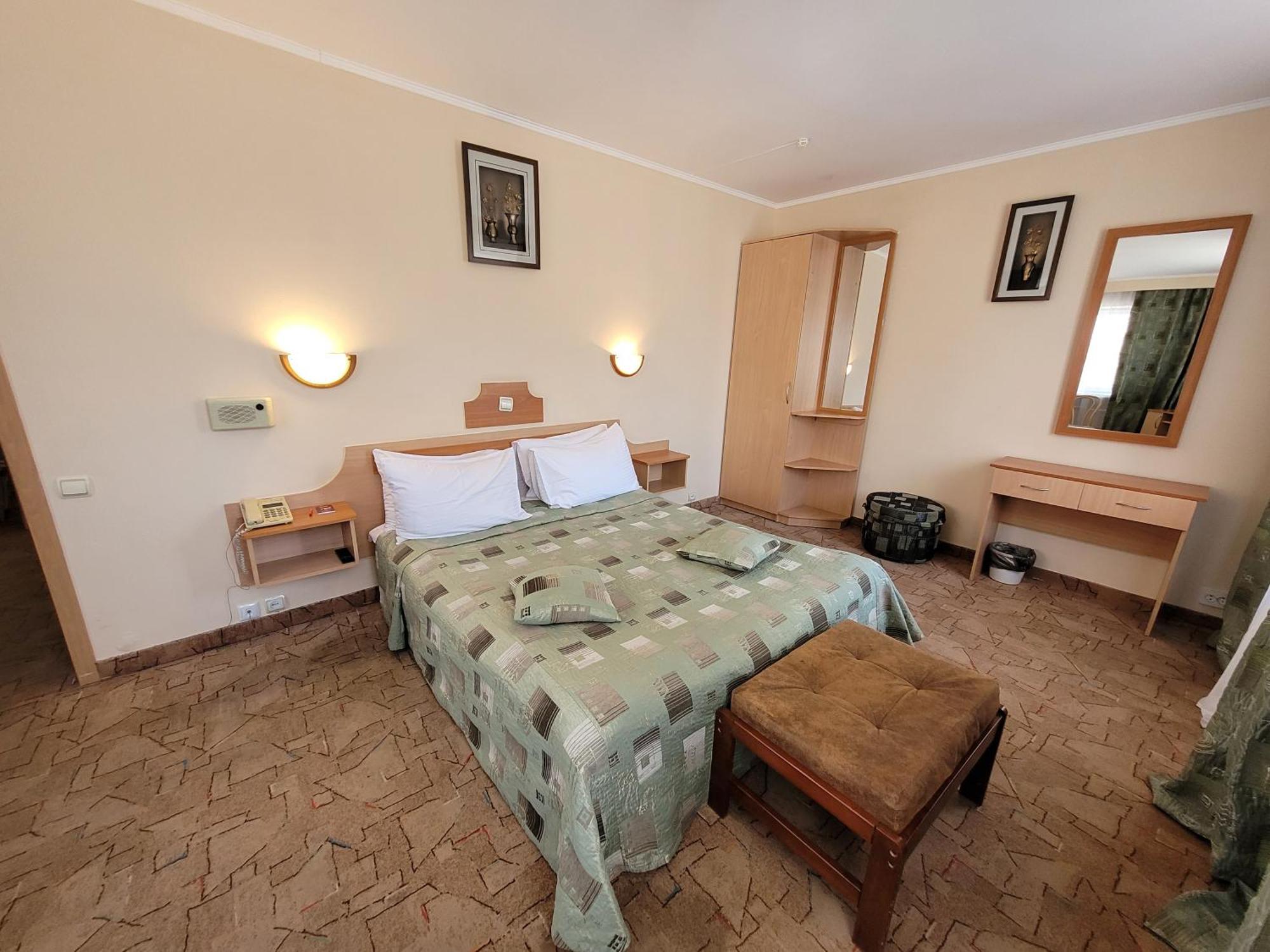 Ilek Hotel, Гостиница ИЛЕК Актобе Екстериор снимка