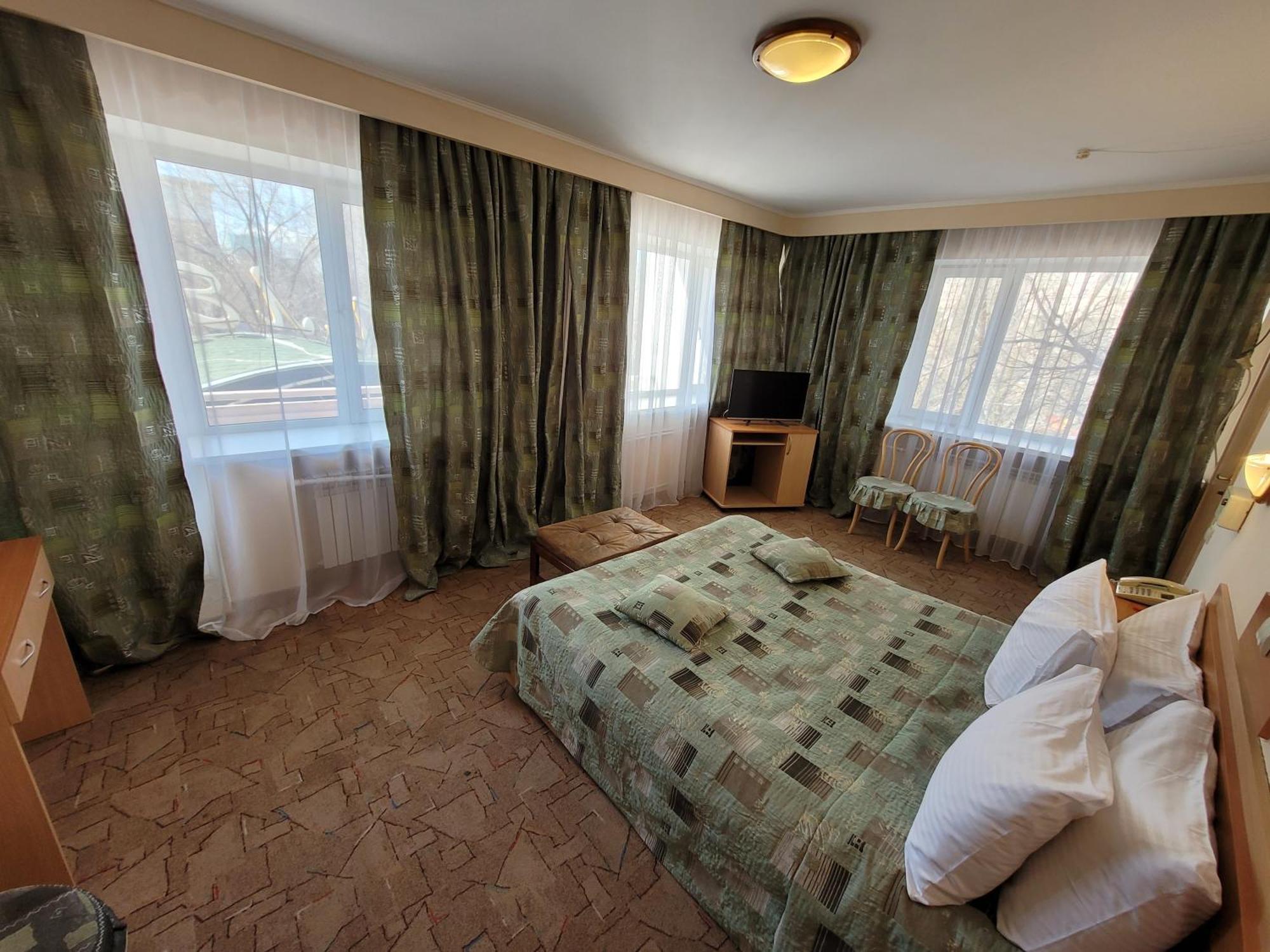 Ilek Hotel, Гостиница ИЛЕК Актобе Екстериор снимка